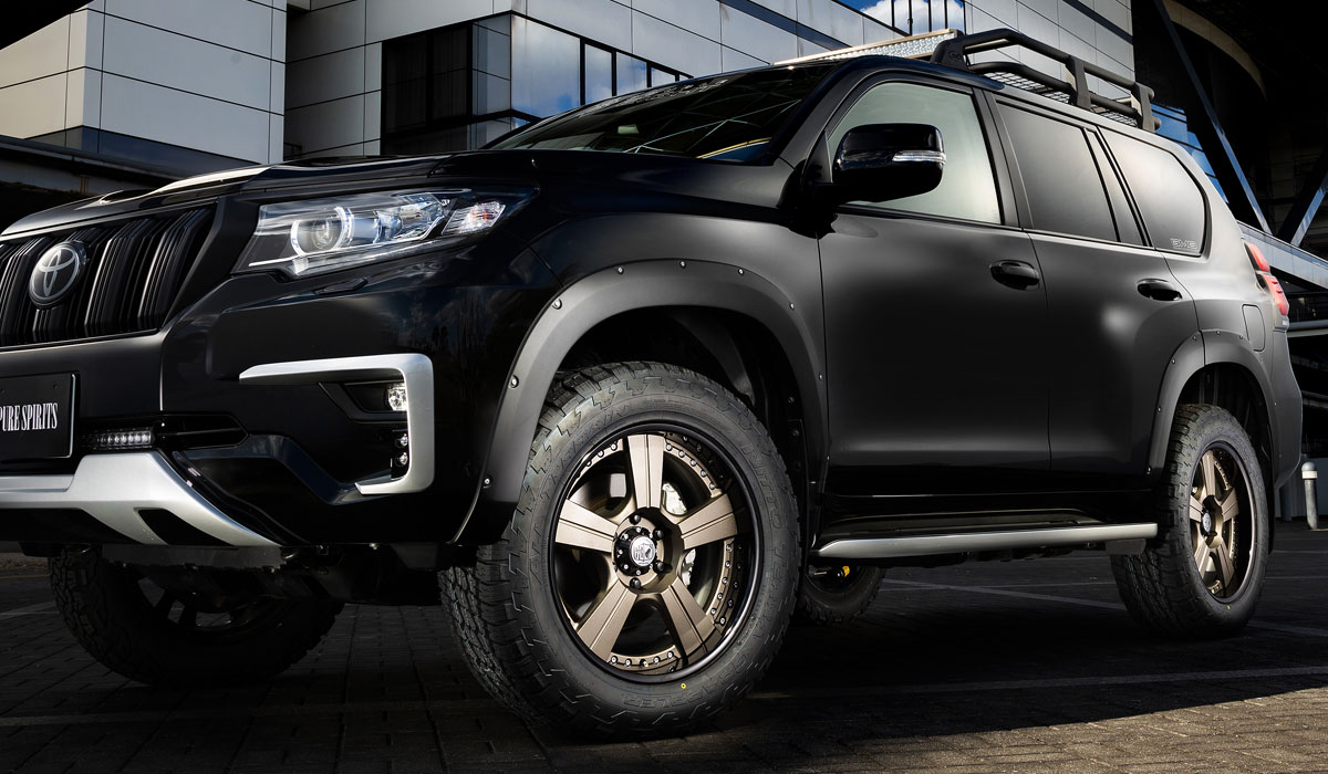 OAKS XC TOYOTA LAND CRUISER PRADO 150